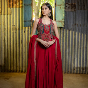 Pret: Crimson Skirt & Crimson & Green Embroidered Corset & Dupatta